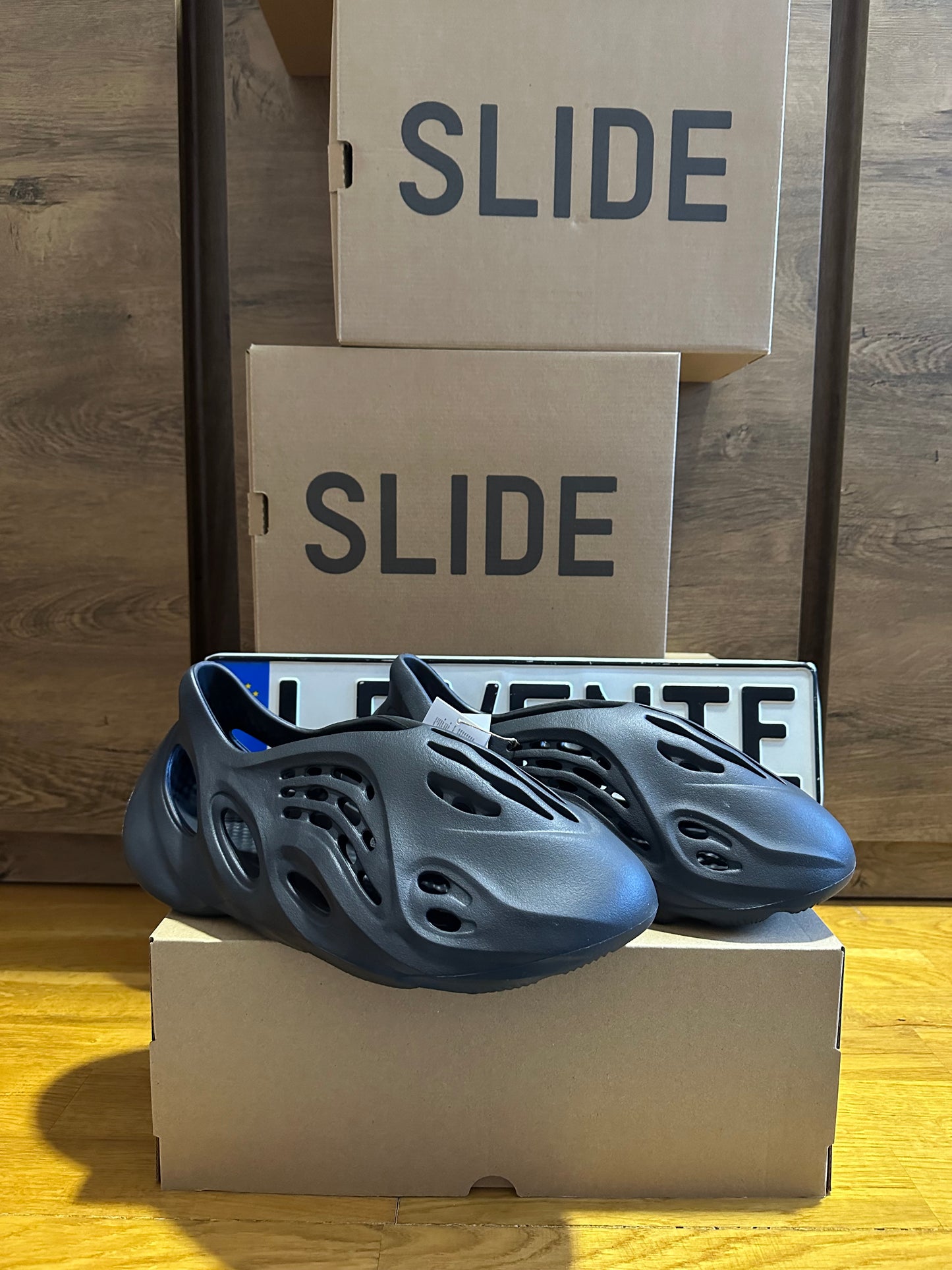 Yeezy foam runner granite