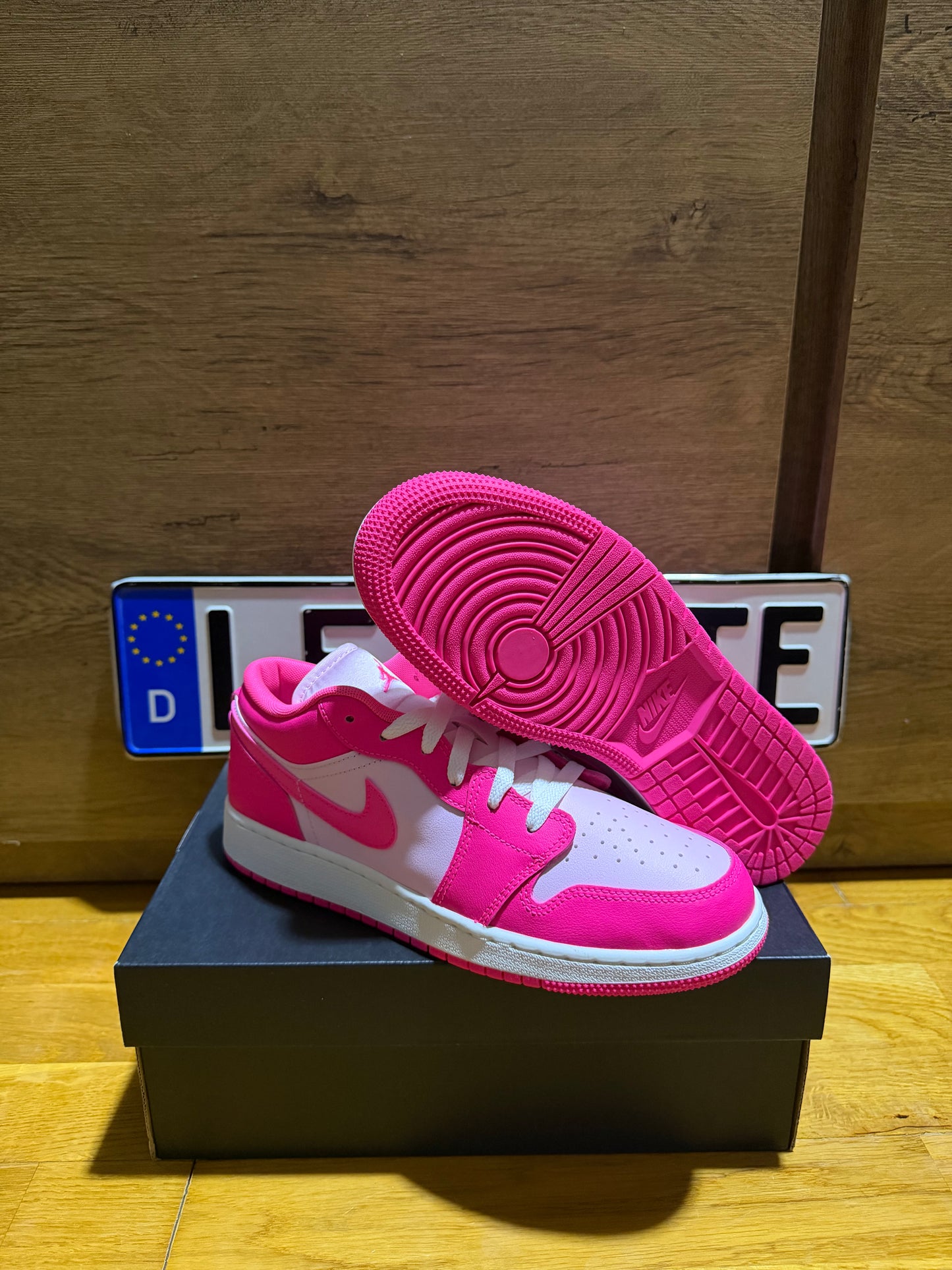 Jordan 1 Low "Fierce Pink” talp nézet