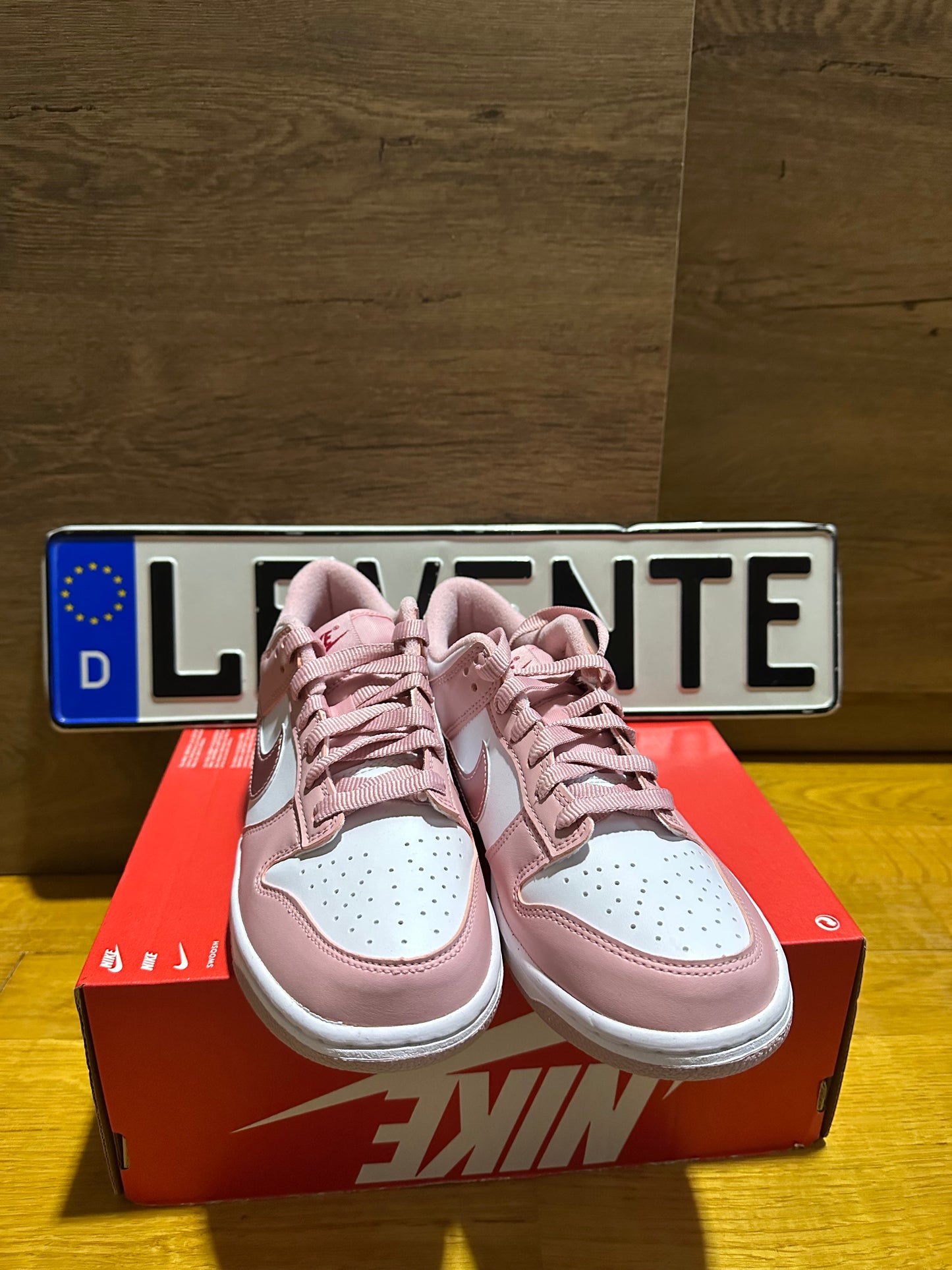 Nike Dunk “Pink Velvet”
