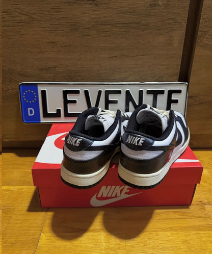 Nike Dunk “Vintage Panda”