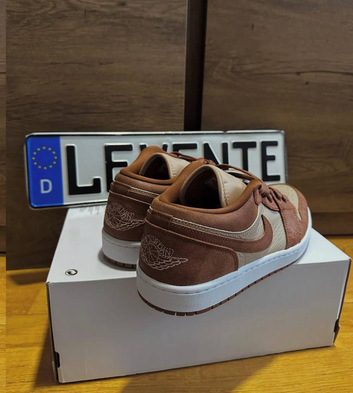 Jordan 1 Low “Legend Medium Brown”