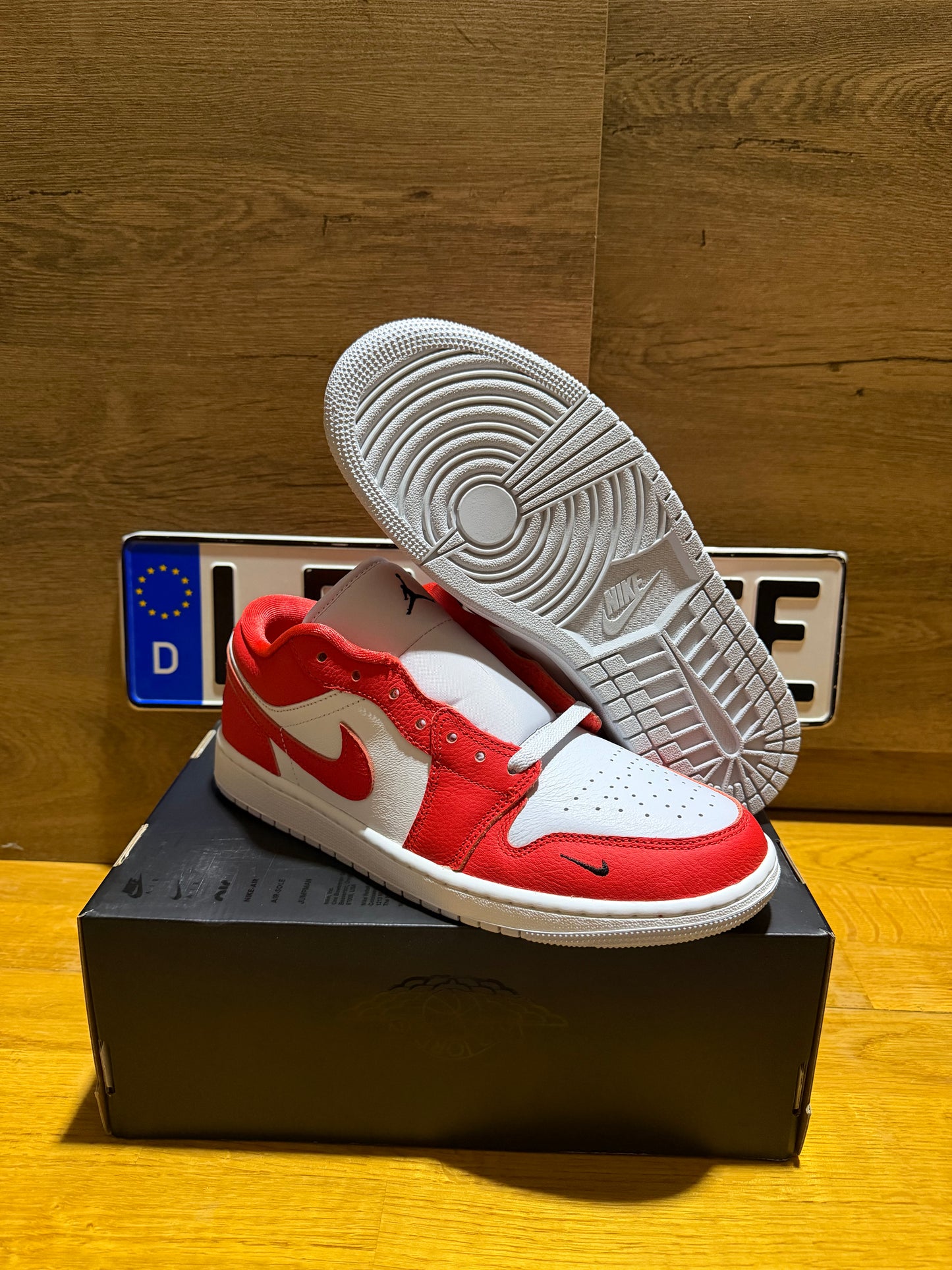 Jordan 1 Low "Chile Red"