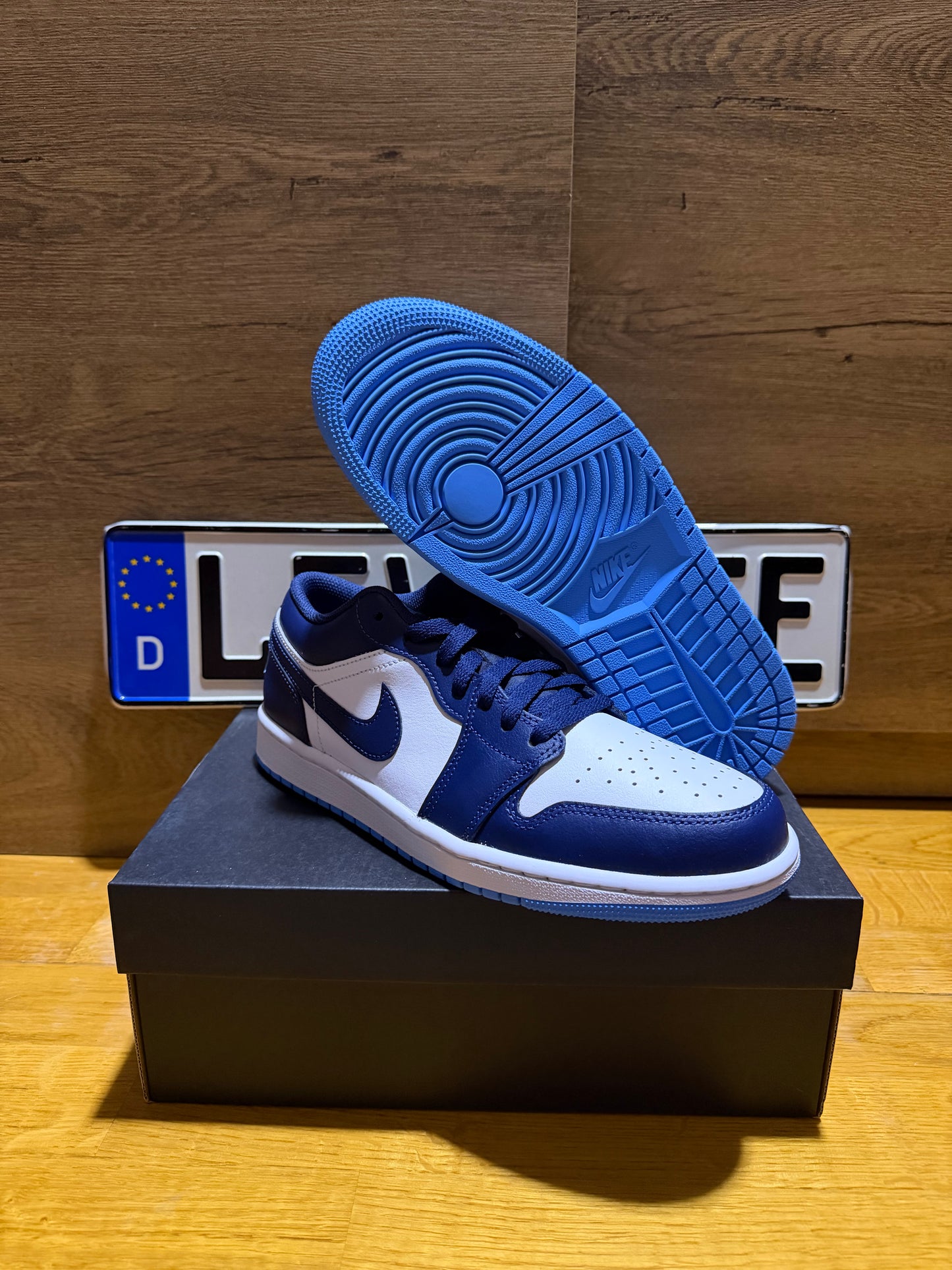 Jordan 1 Low "Navy Blue"