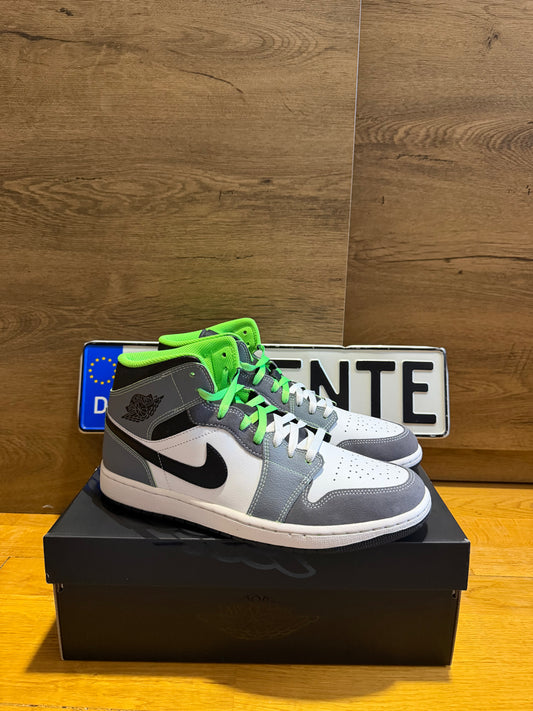 Jordan 1 Mid "Seine-Saint-Denis"