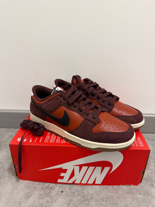 Nike Dunk “Mars Stone”