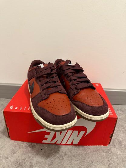 Nike Dunk “Mars Stone”
