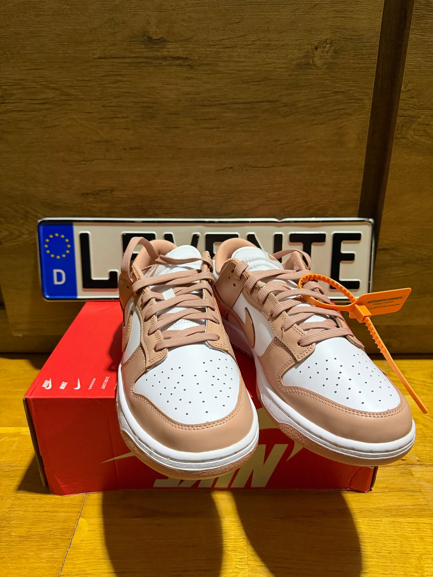 Nike Dunk “Whisper Rose”