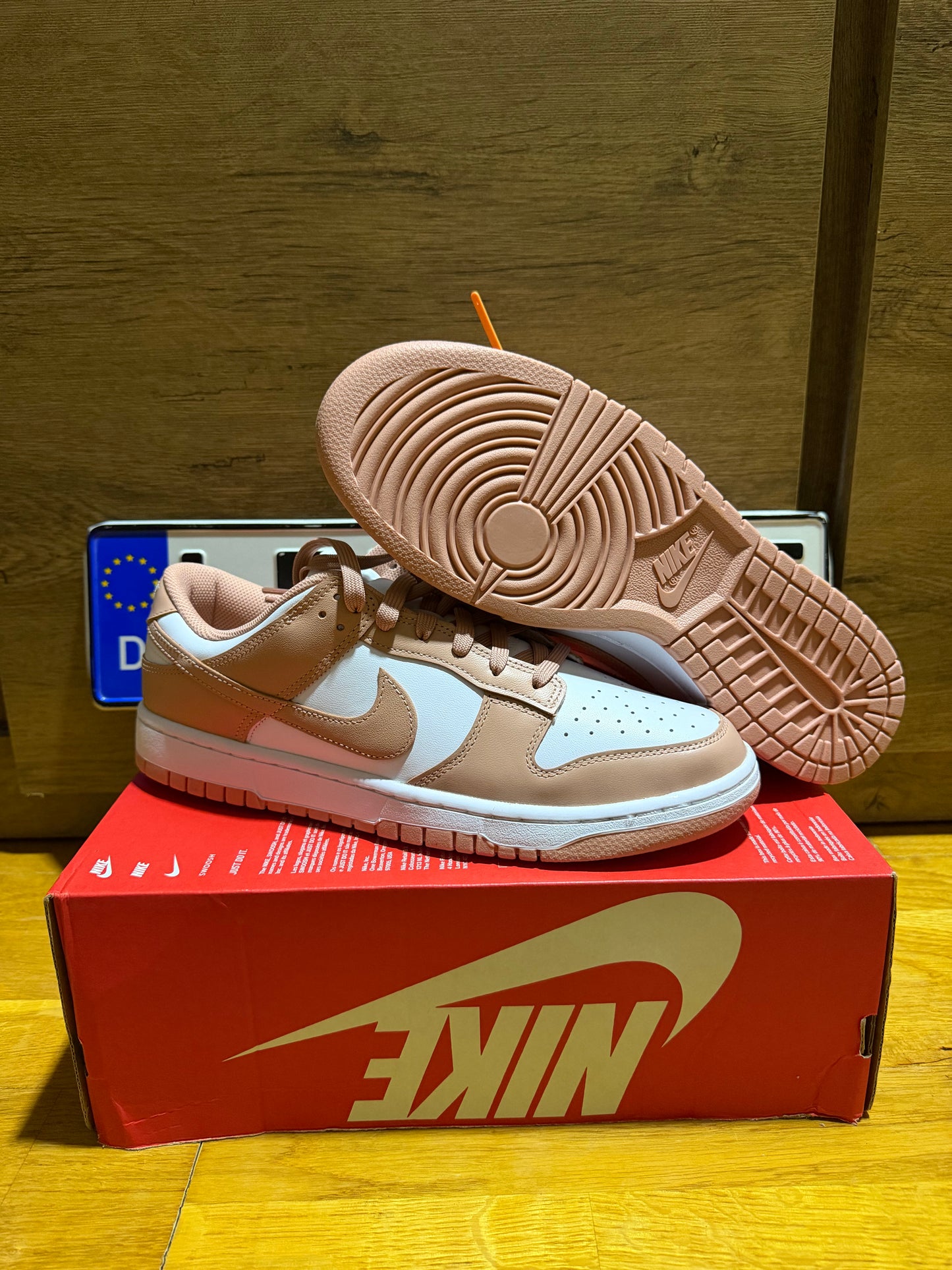 Nike Dunk “Whisper Rose”