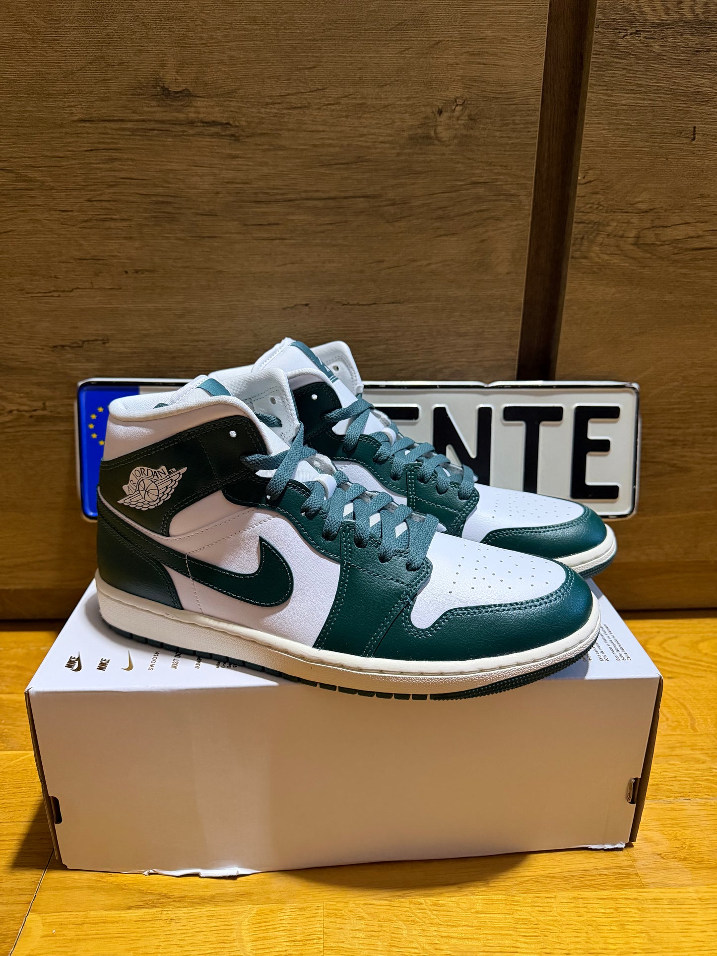 Jordan 1 Mid “Oxidized Green”