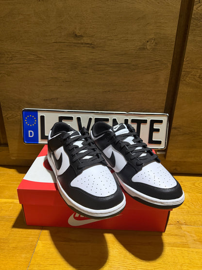 Nike Dunk "Panda"