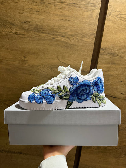 Nike Air Force 1 Triple White "BLUE ROSE"
