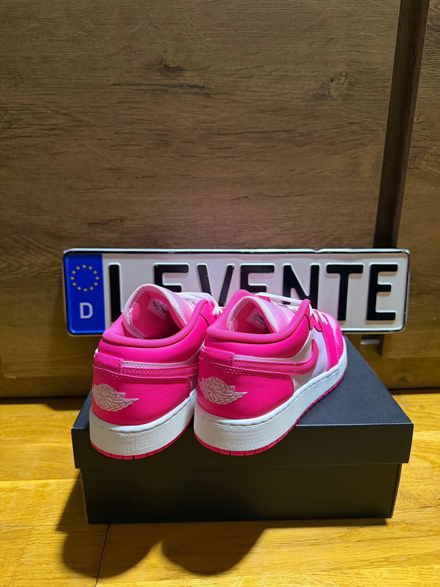 Jordan 1 Low "Fierce Pink”