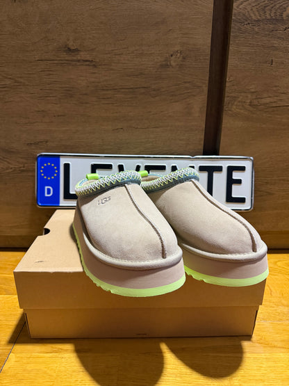 UGG Tazz “Mustard Seed / Vibrant Green”