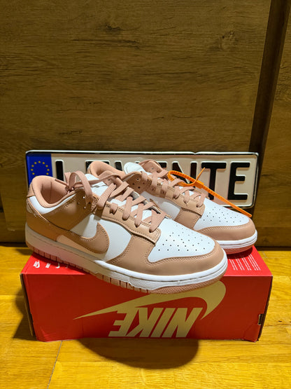 IMG-Nike Dunk “Whisper Rose” szembe nézet