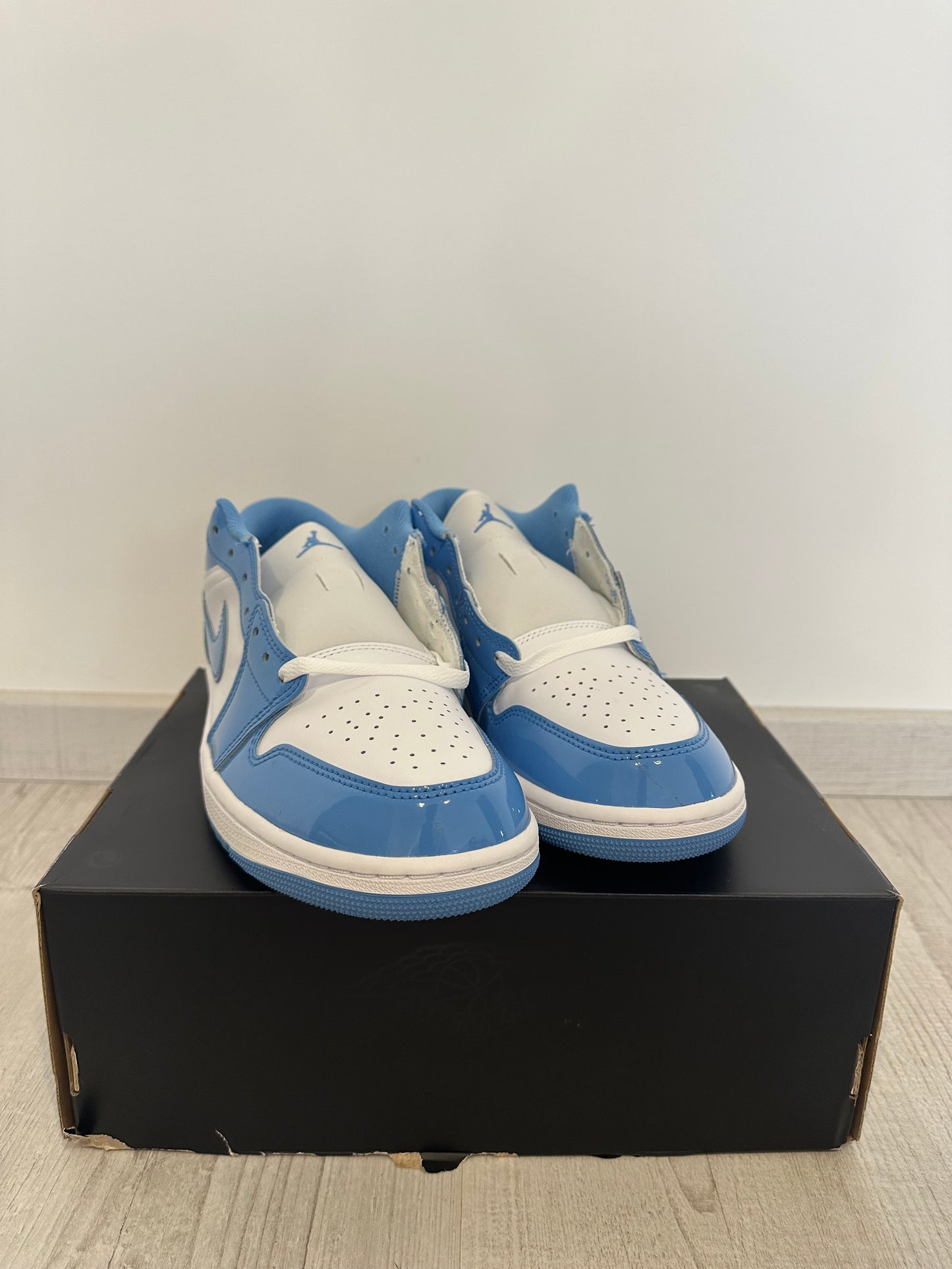 Jordan 1 Low "Legend Blue"