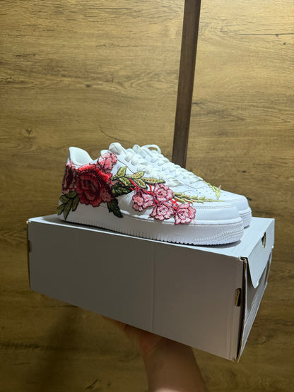 Nike Air Force 1 Triple White "ROSE"