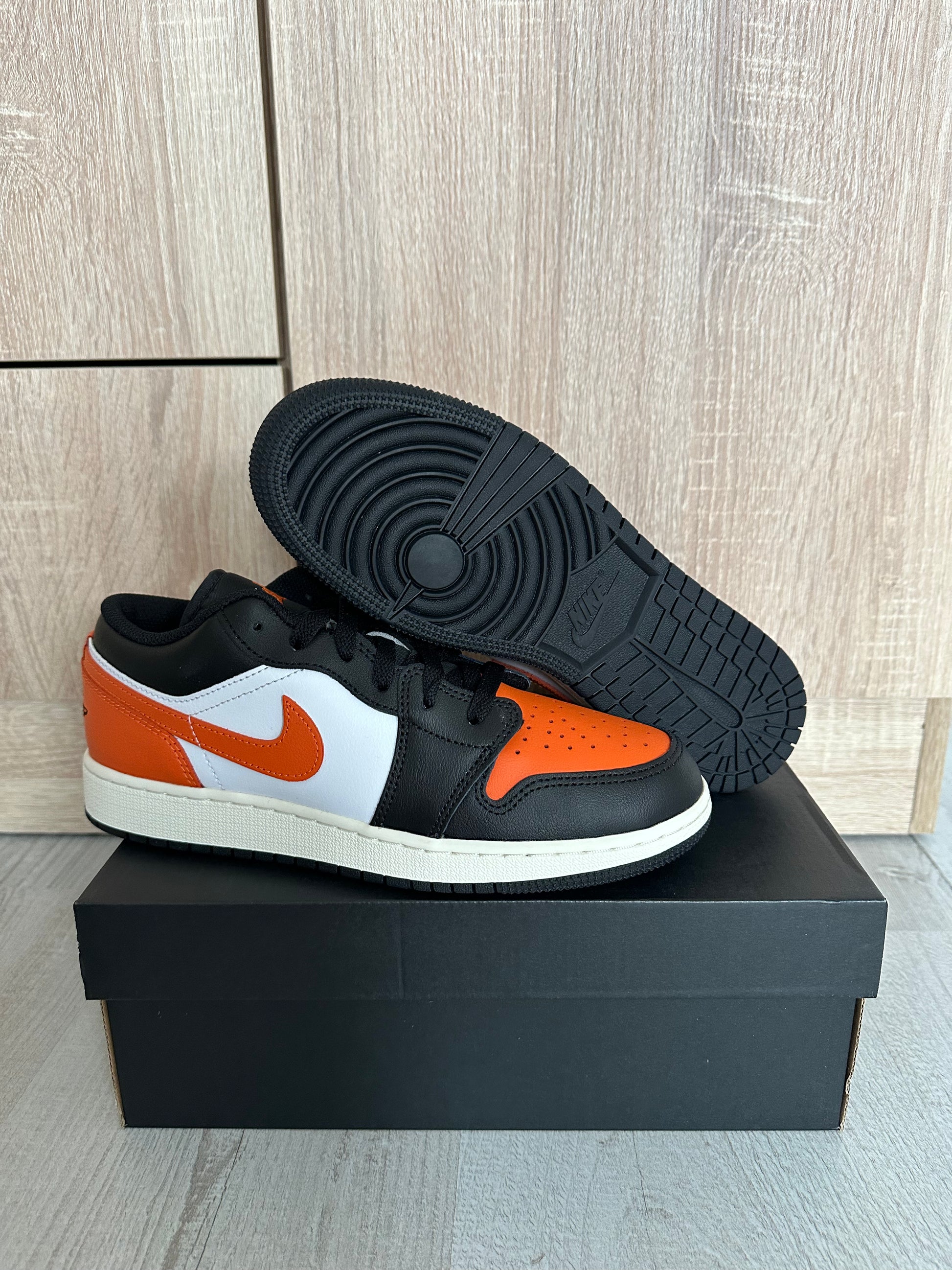 Jordan 1 Low "Shattered Backboard” talp nézet