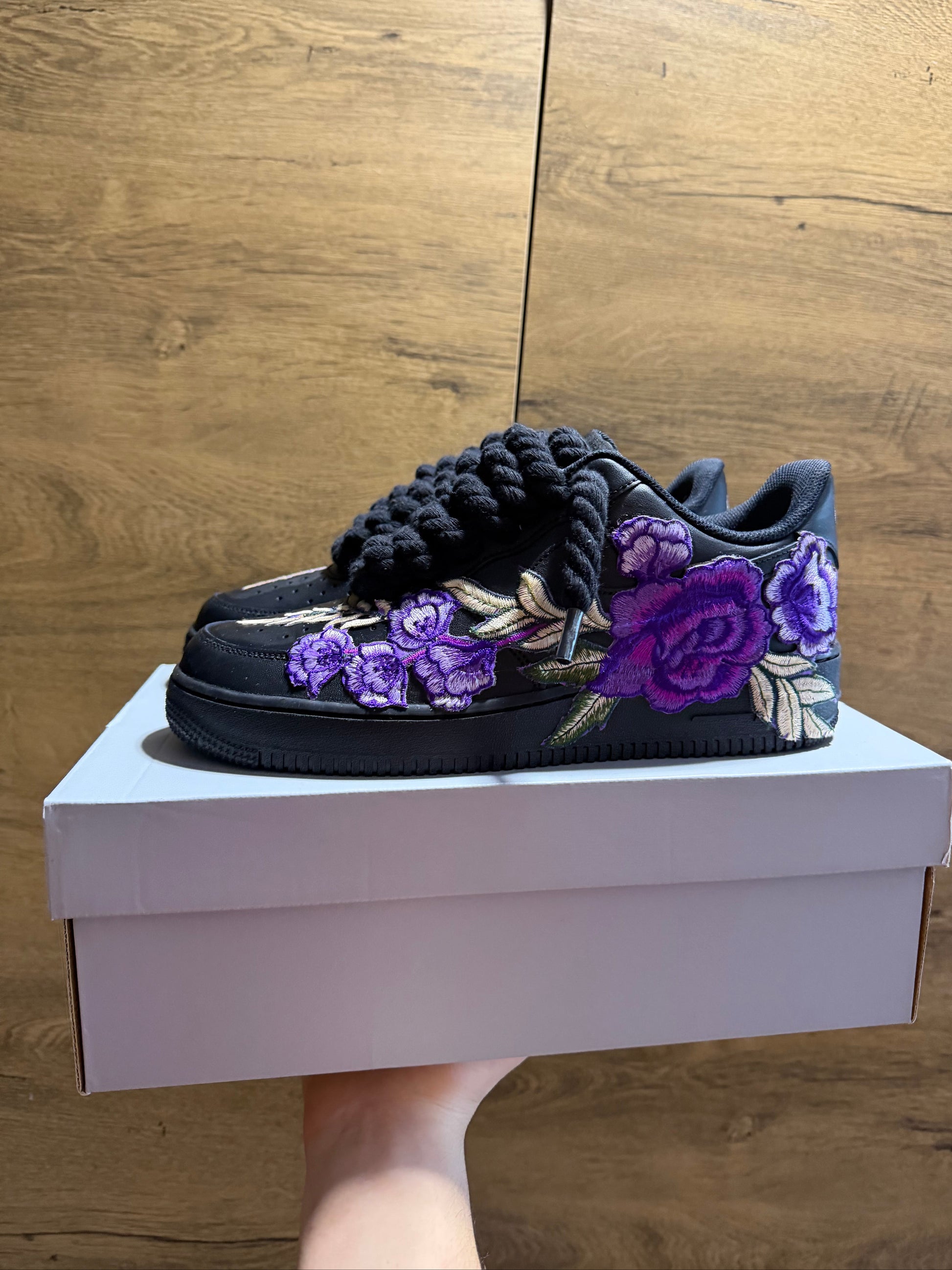 Nike Air Force 1 Black "ROSE PURPLE ROPELACE” oldal nézet