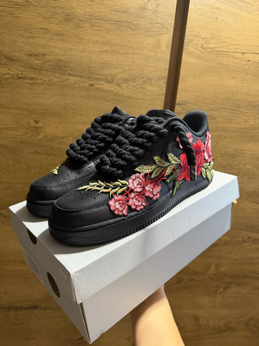 Nike Air Force 1 Black "ROSE ROPELACE” oldal nézet