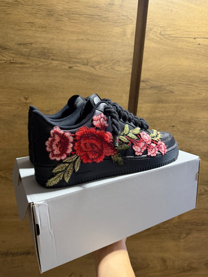 Nike Air Force 1 Black "ROSE ROPELACE” sarok nézet