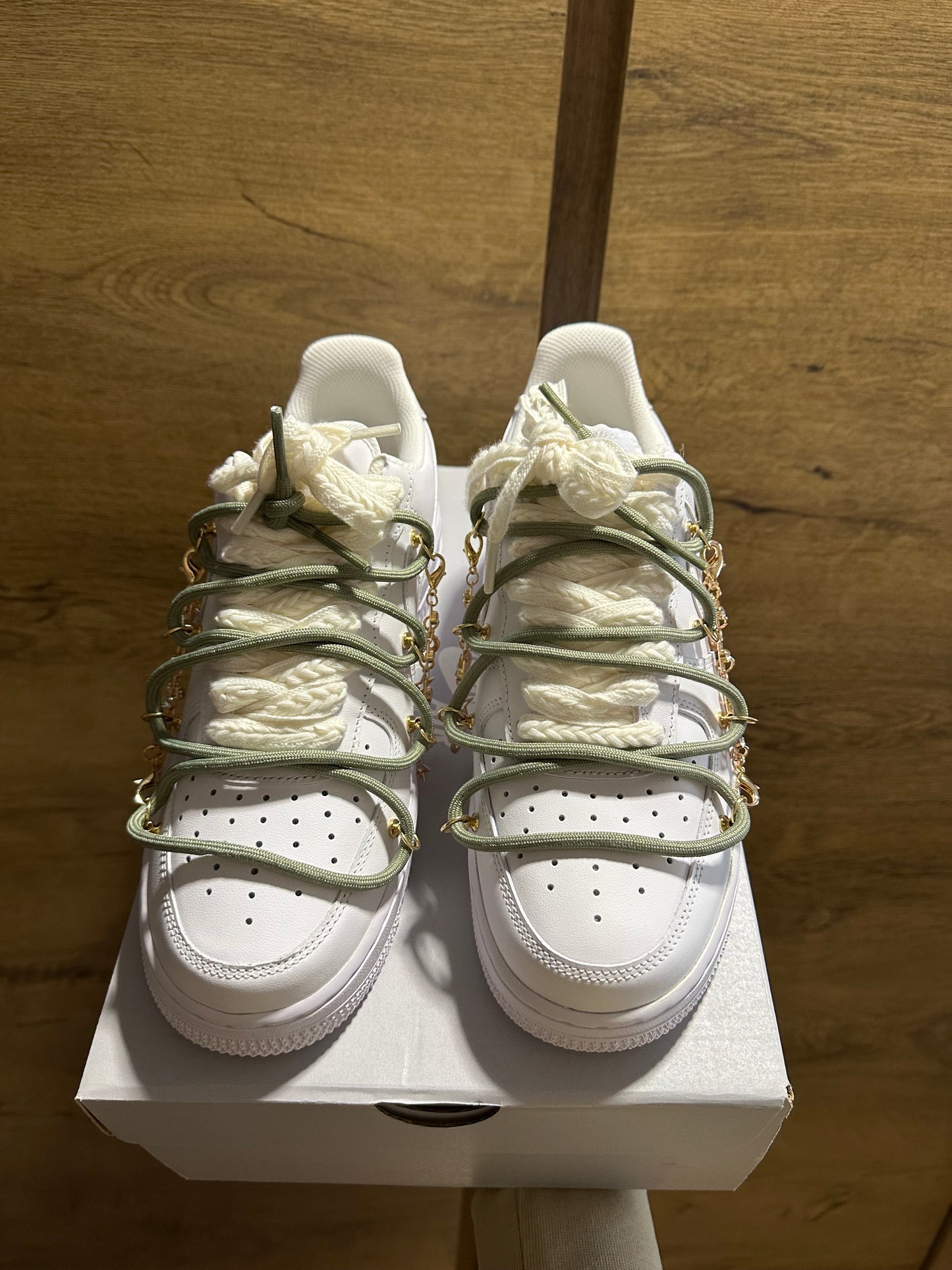 Nike Air Force 1 "Charmy Green" felül nézet