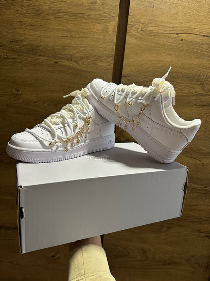 Nike Air Force 1 "Charmy White" charmy nézet