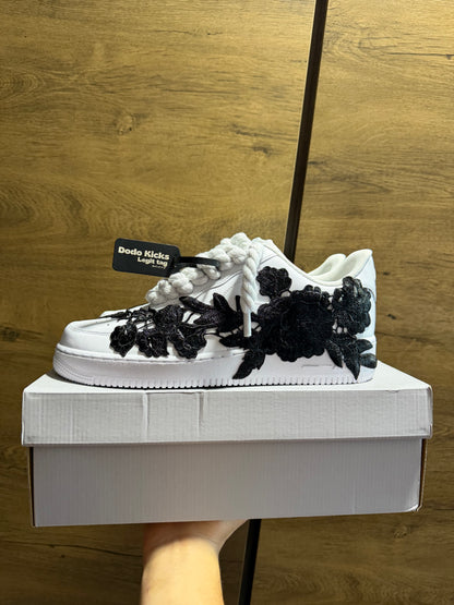 Nike Air Force 1 White "ROSE BLACK ROPELACE” oldal nézet