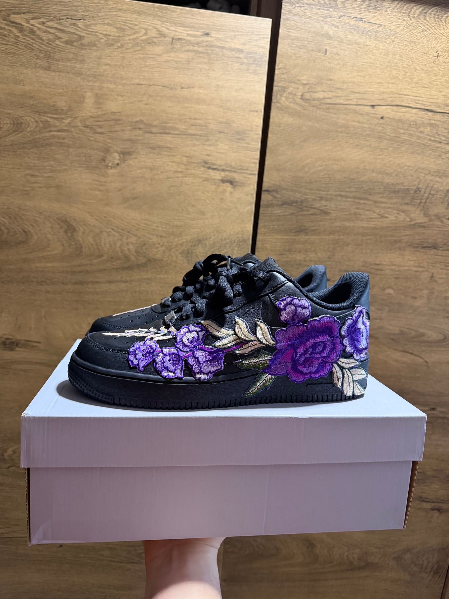 Nike Air Force 1 White "ROSE PURPLE” oldal nézet