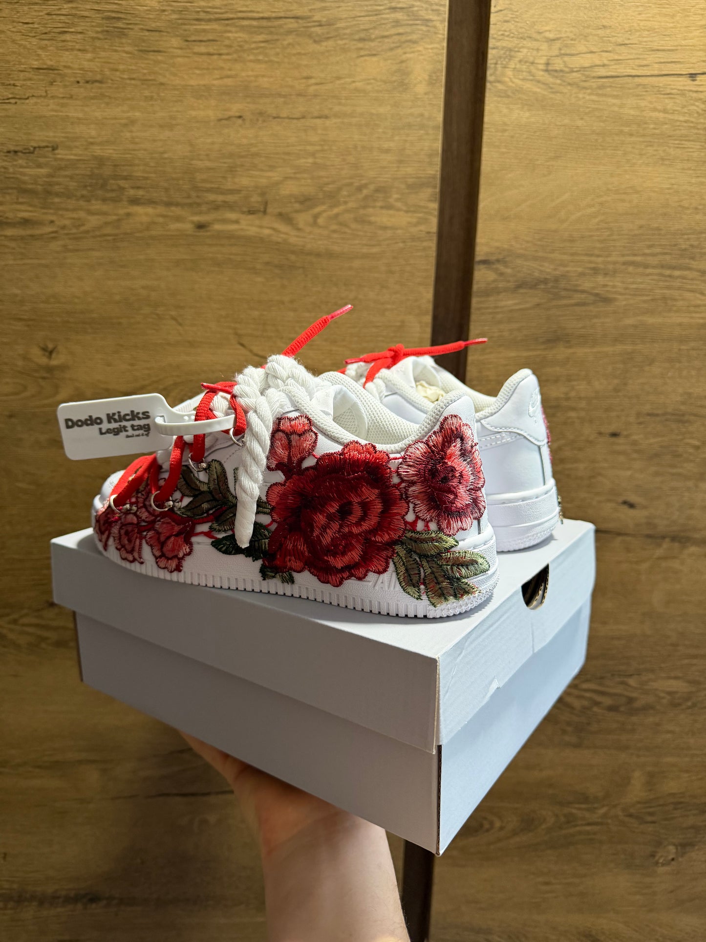 Nike Air Force 1 White "ROSE RED ROPELACE DOUBLE LACE” sarok nézet