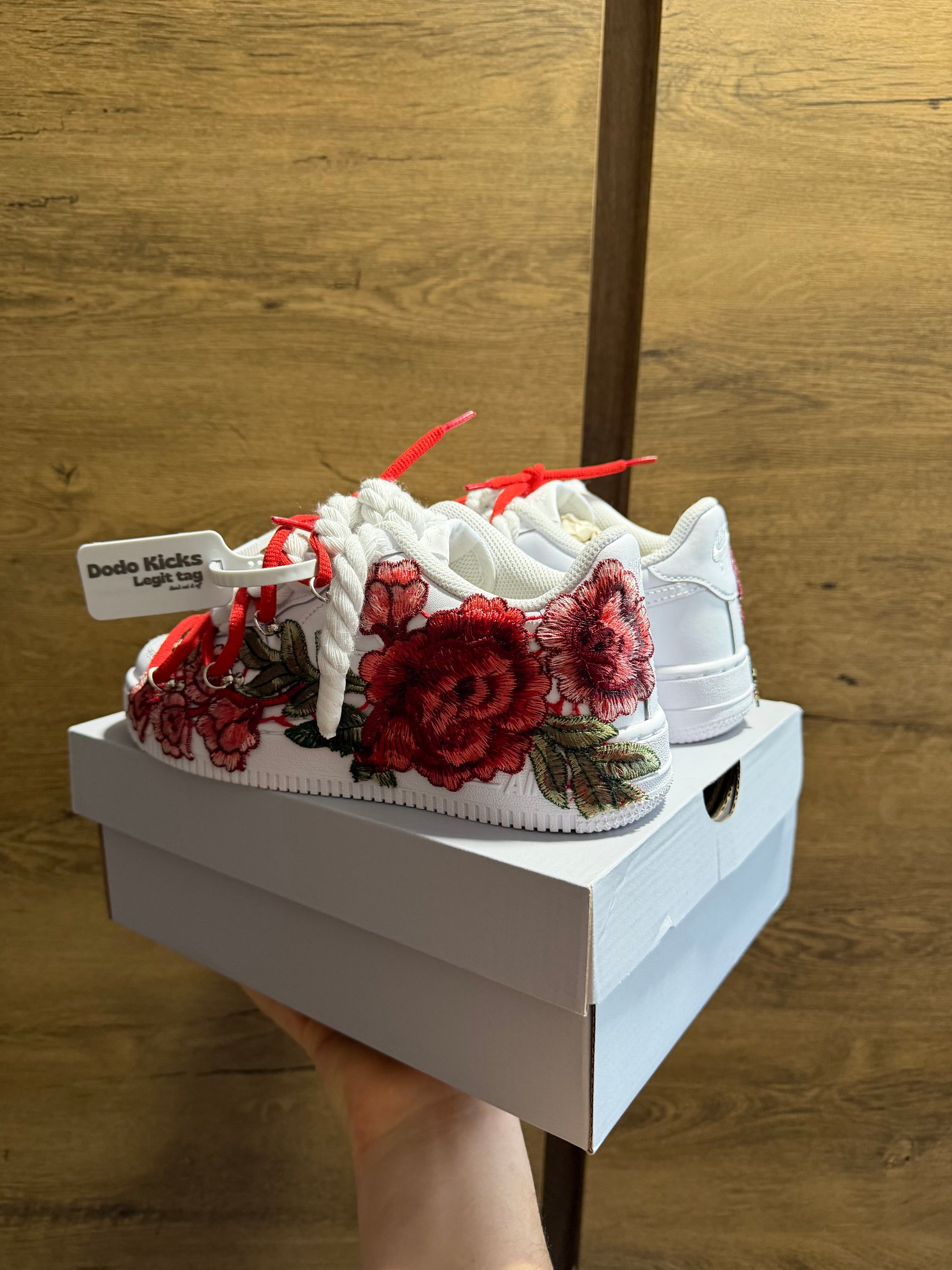 Nike Air Force 1 White "ROSE RED ROPELACE DOUBLE LACE” sarok nézet