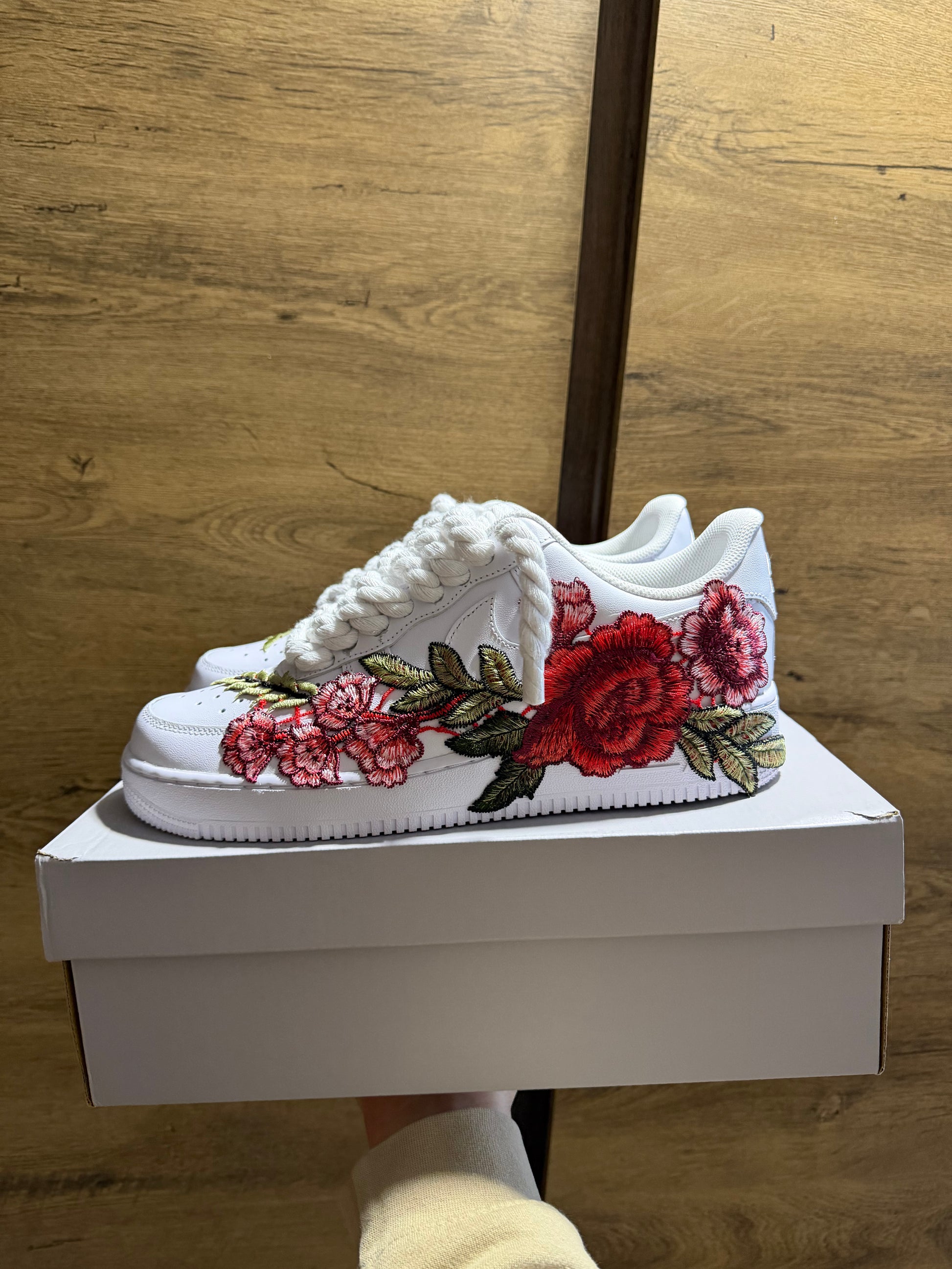 Nike Air Force 1 White "ROSE ROPELACE” oldal nézet