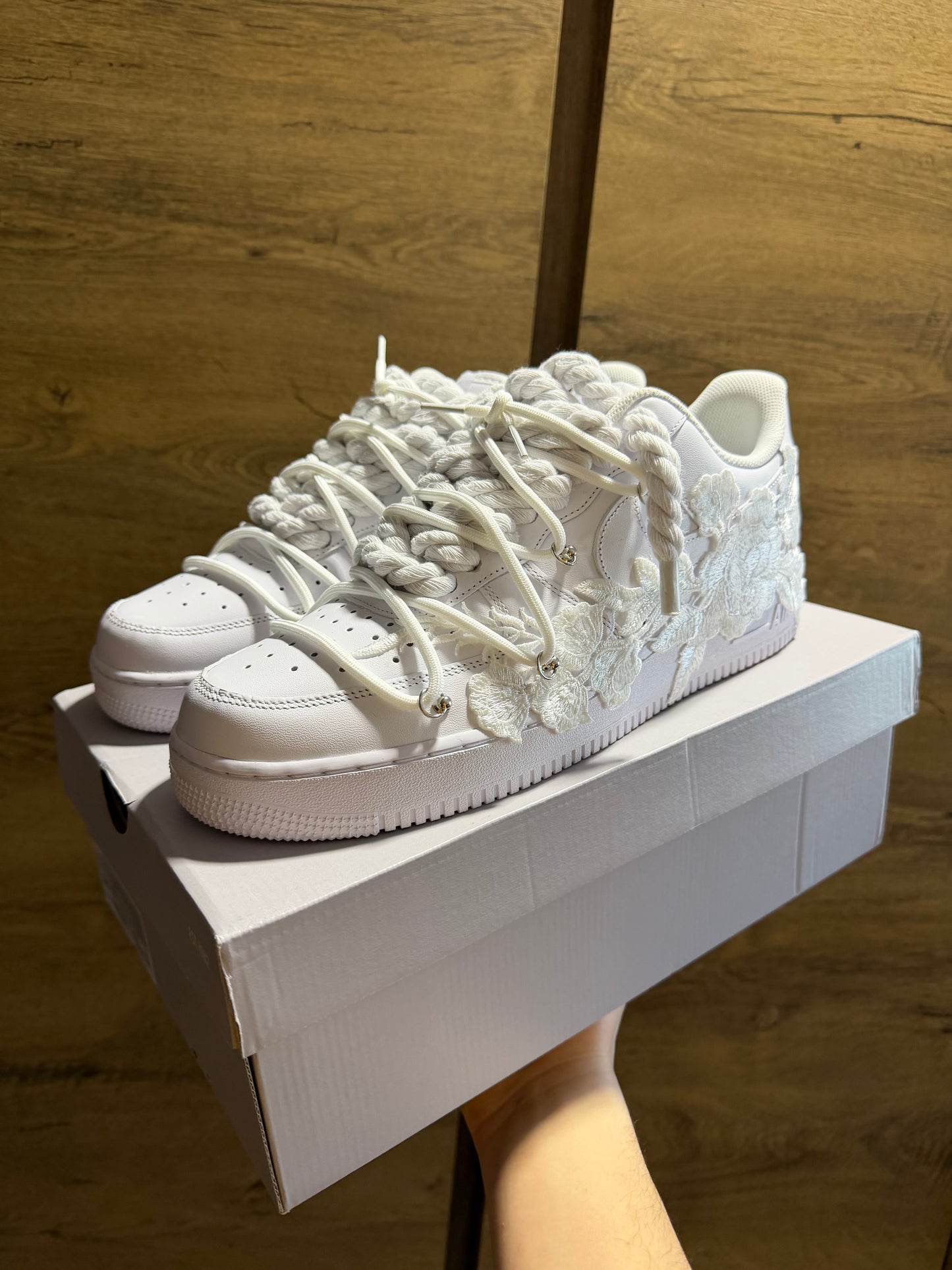 Nike Air Force 1 White "ROSE WHITE ROPELACE DOUBLE LACE” elöl nézet