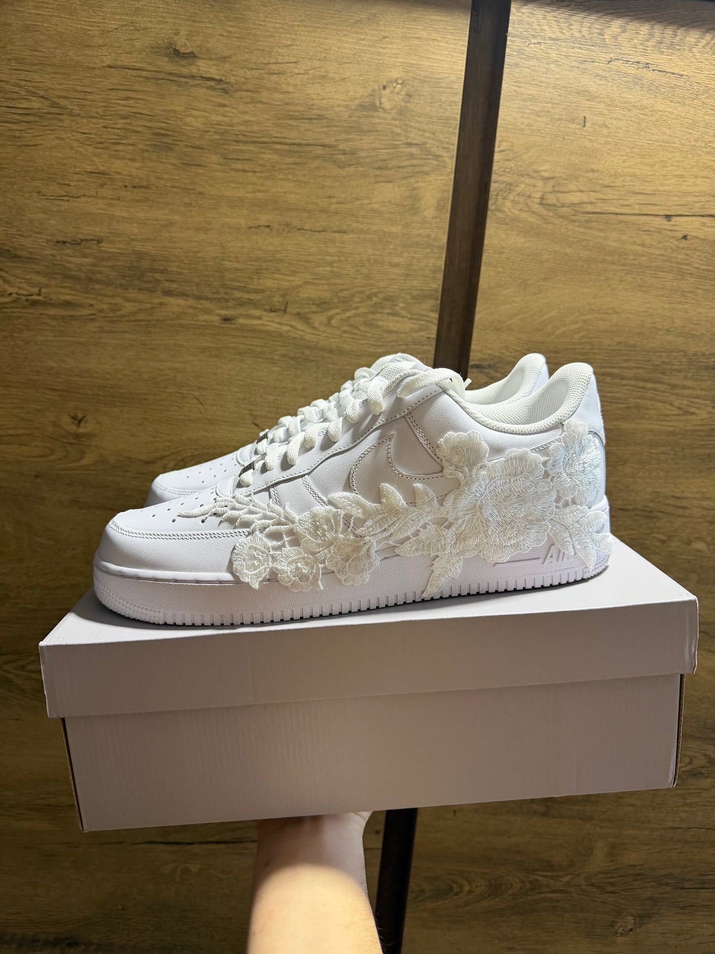 Nike Air Force 1 White "ROSE WHITE” oldal nézet