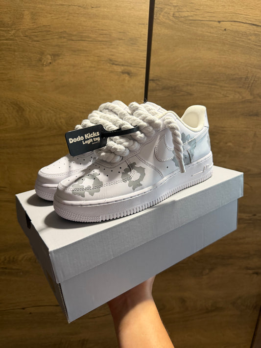 Nike Air Force 1 White Rope Lace "Grey Denim Tears” Elöl nézet