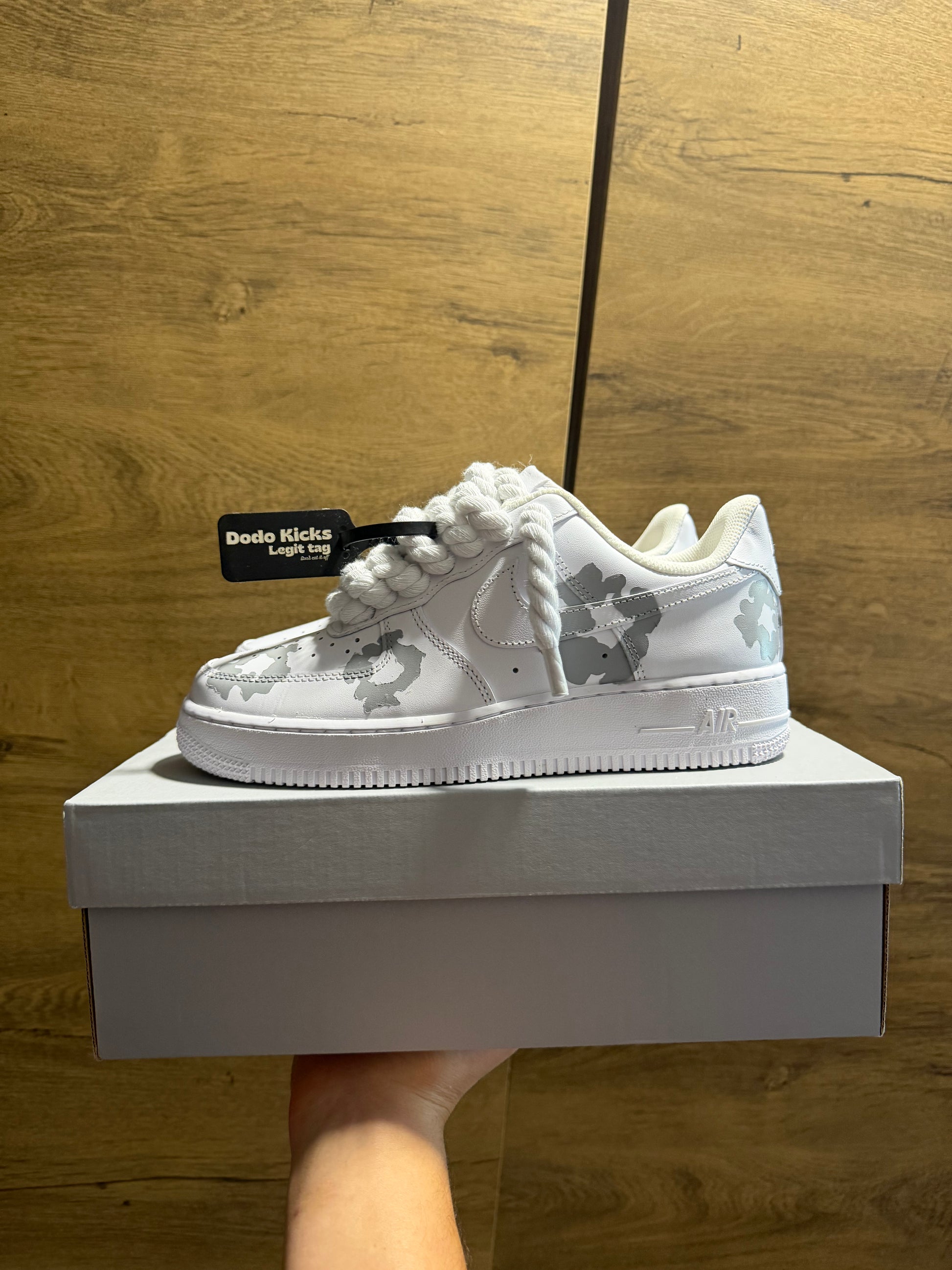 Nike Air Force 1 White Rope Lace "Grey Denim Tears” oldal nézet