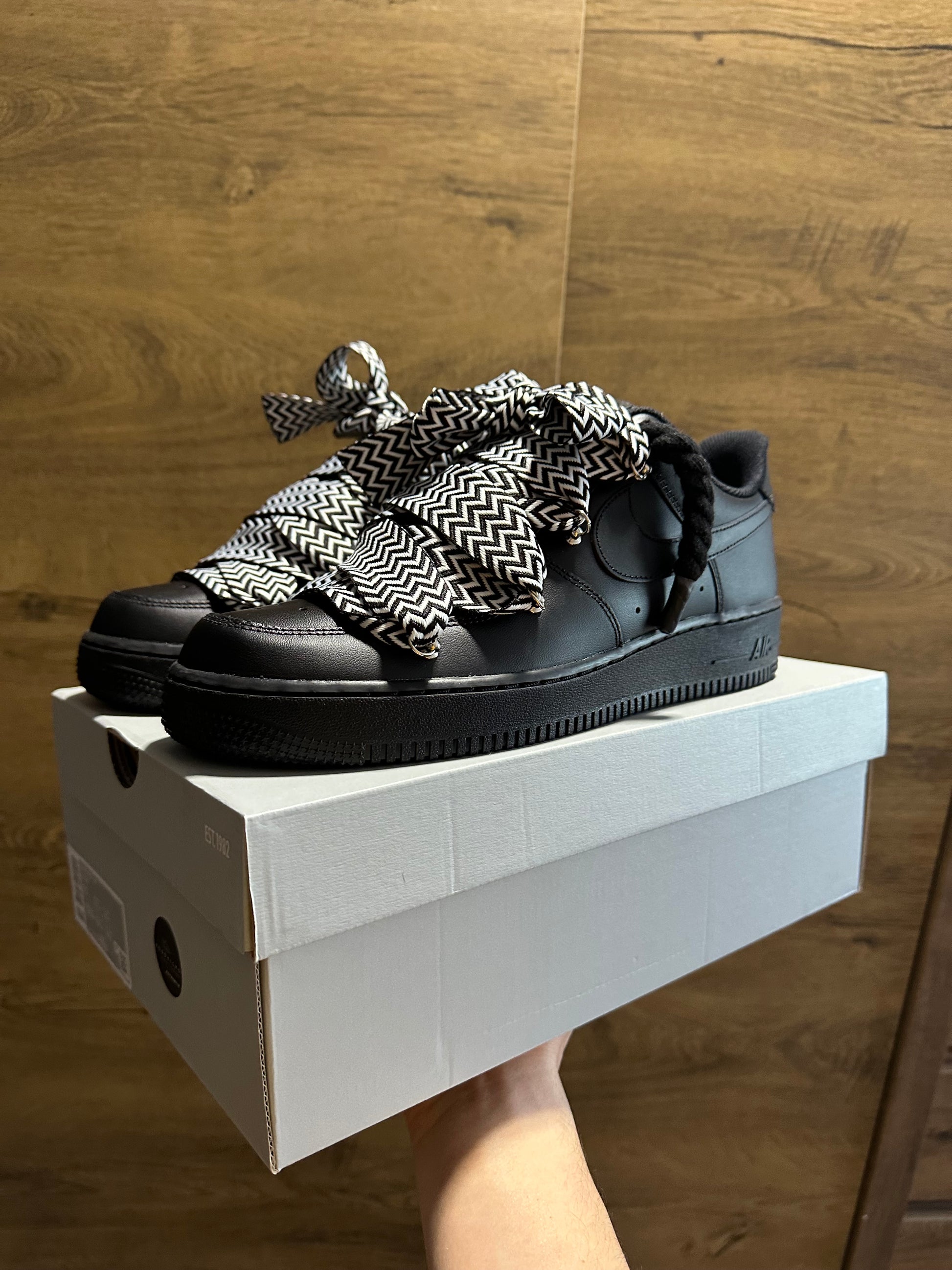 Nike Black Rope Lace "LANVIN " bw szembe nézet