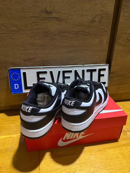 Nike Dunk "Panda" sarok nézet