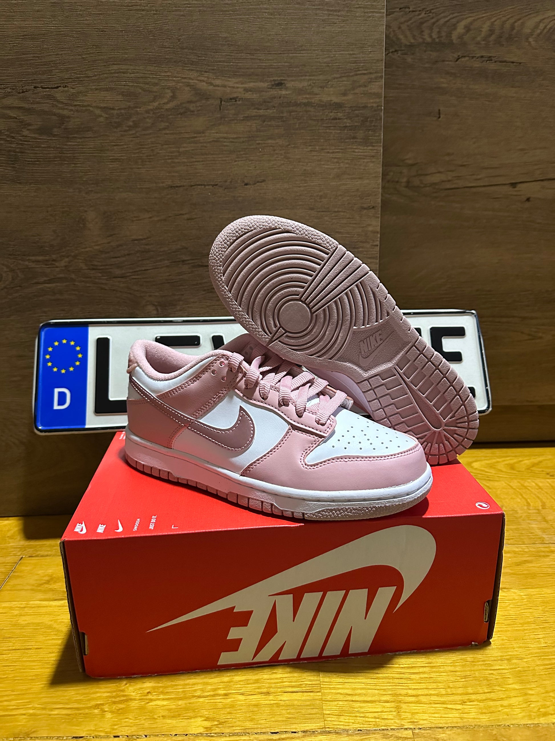 Nike Dunk “Pink Velvet” talp nézet