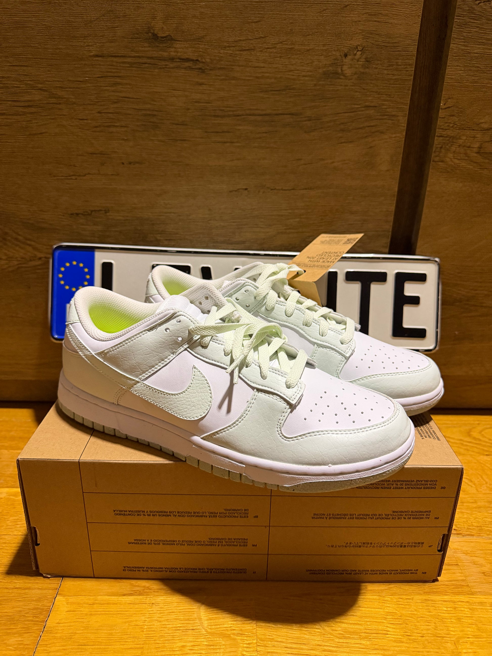 Nike Dunk “White Mint” oldalt nézet