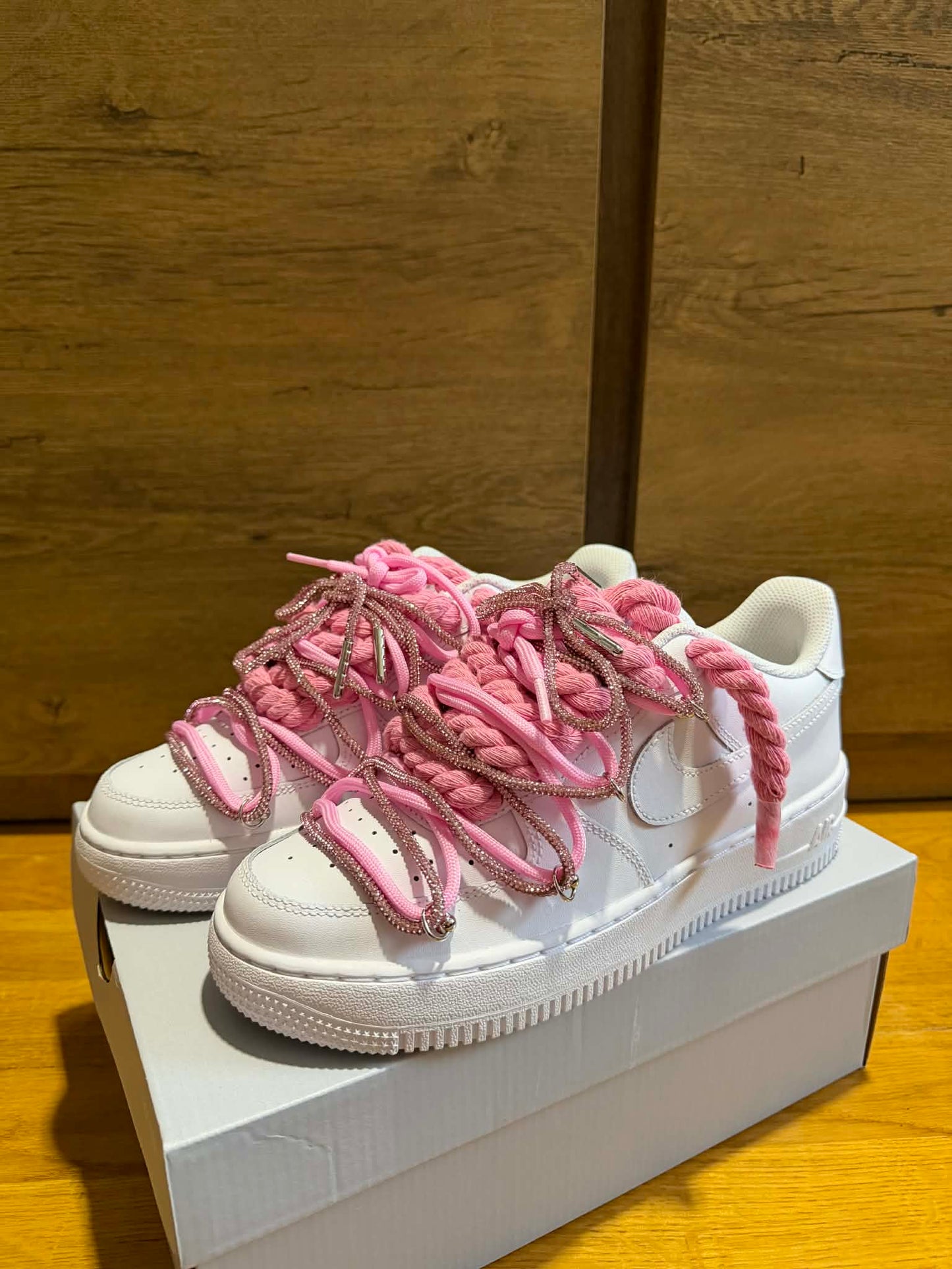 Nike Rope Lace "Extra Double Pink" szembe nézet
